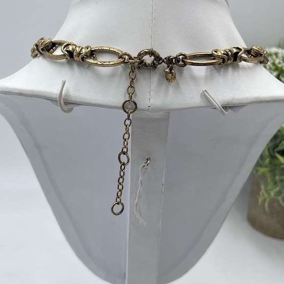 J CREW Fan Fringe statement Necklace Vibrant Fuchsia (Main Line collection) - Picture 5 of 12